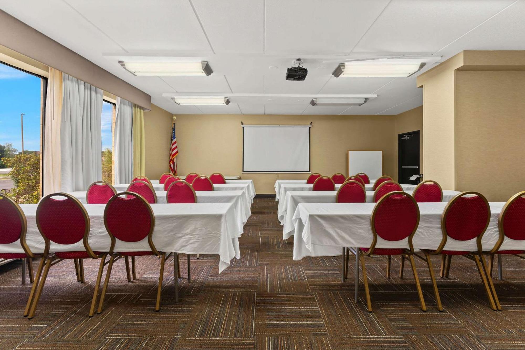 Comfort Inn Lehigh Valley West Fogelsville Экстерьер фото