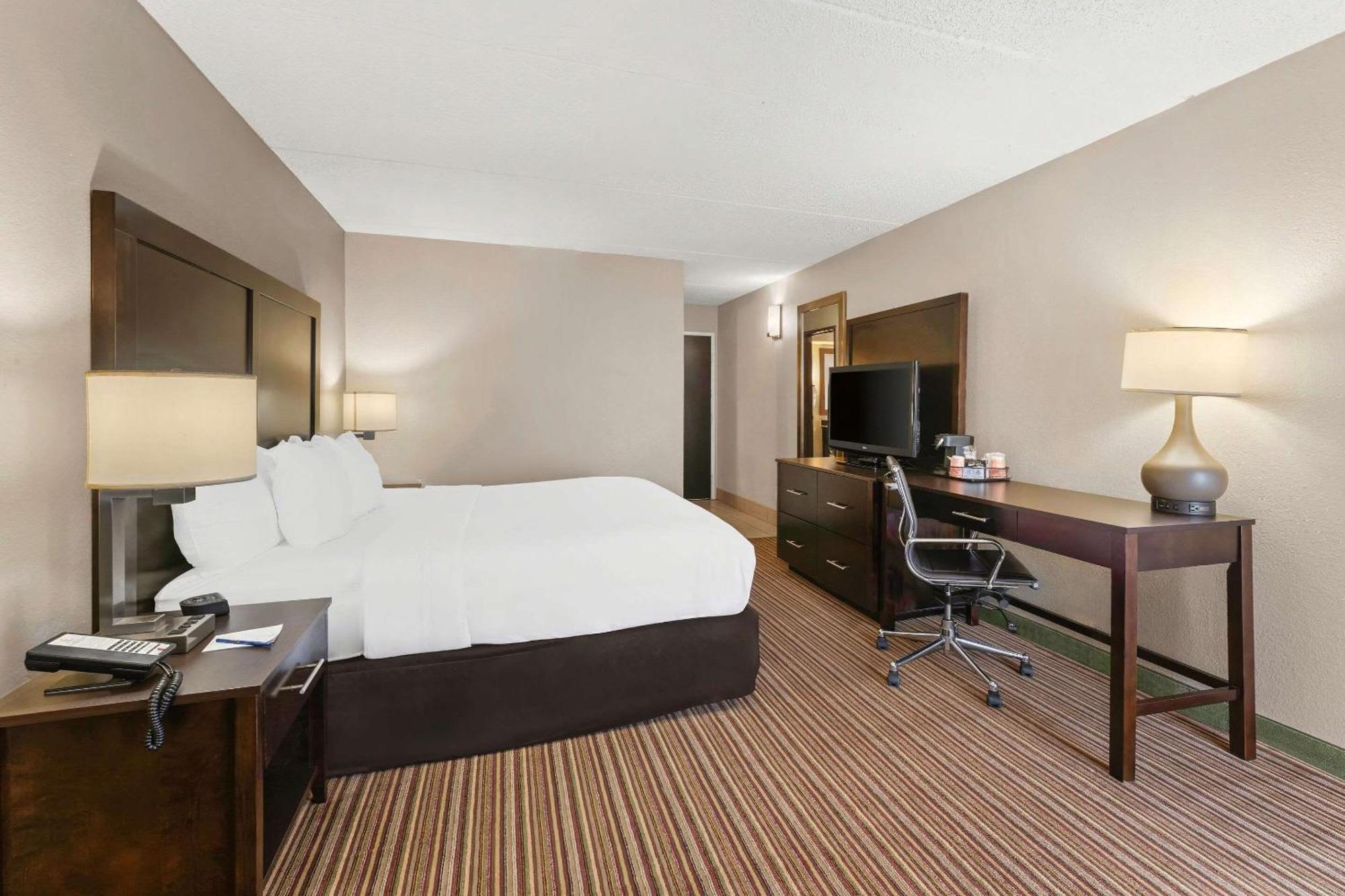 Comfort Inn Lehigh Valley West Fogelsville Экстерьер фото